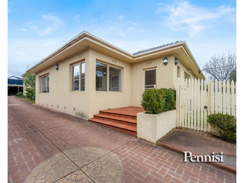 1/12 Forrester Street, Essendon VIC 3040
