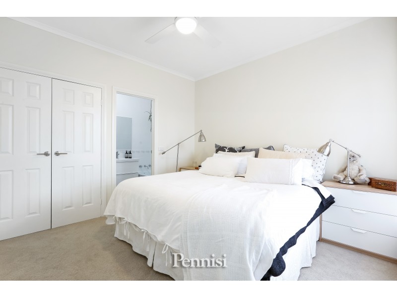 4/32 Gilbertson Street, Essendon VIC 3040
