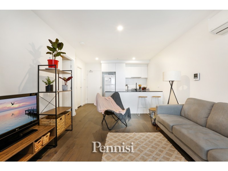 102/82 Bulla Road, Strathmore VIC 3041
