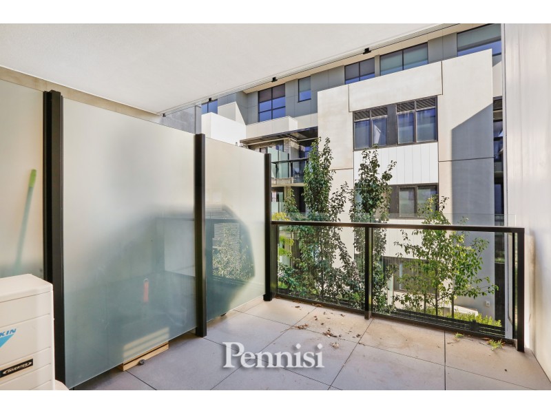 102/82 Bulla Road, Strathmore VIC 3041