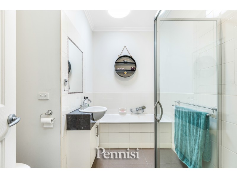 1/20 Renown Street, Essendon North VIC 3041