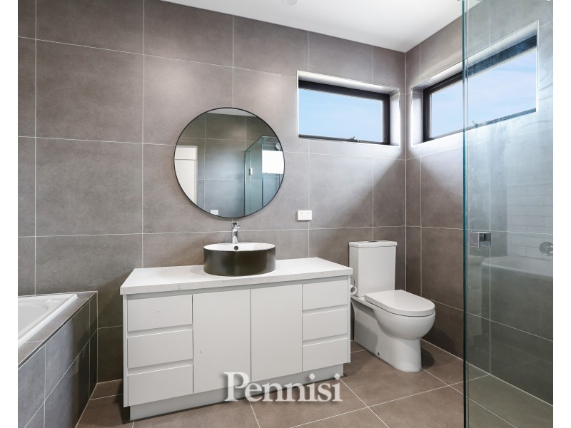 2/4 Elba Place, Keilor Downs VIC 3038