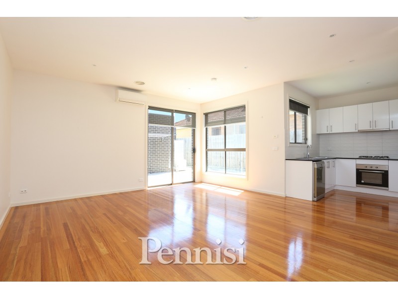 2/9 Kitchener Road, Pascoe Vale VIC 3044