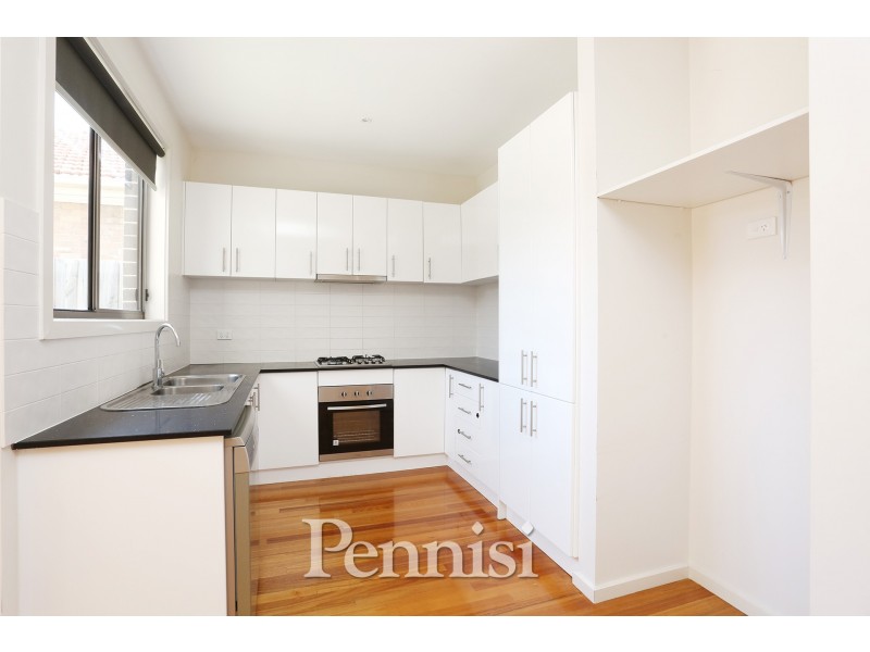 2/9 Kitchener Road, Pascoe Vale VIC 3044