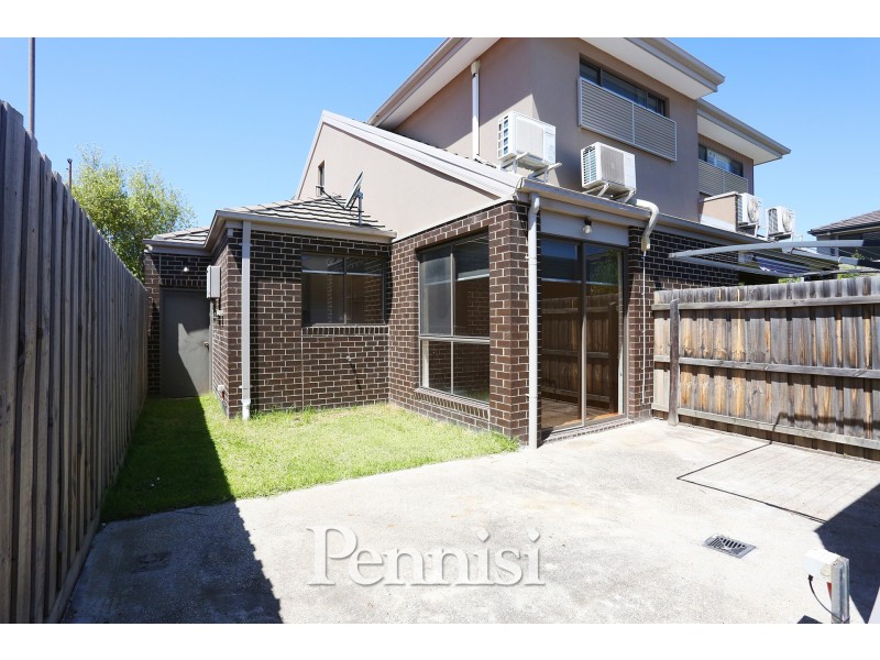 2/9 Kitchener Road, Pascoe Vale VIC 3044