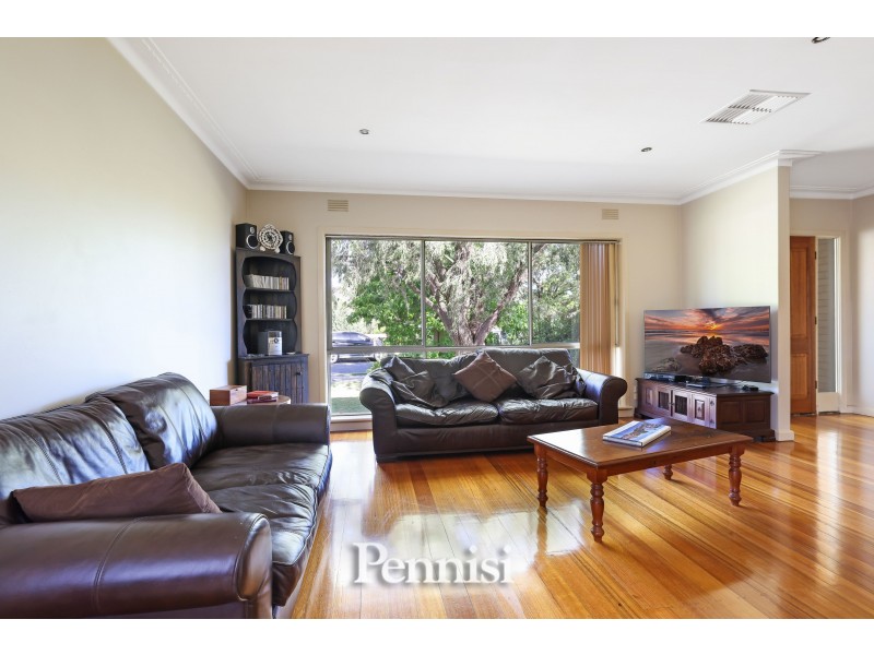 3 Byron Avenue, Keilor East VIC 3033