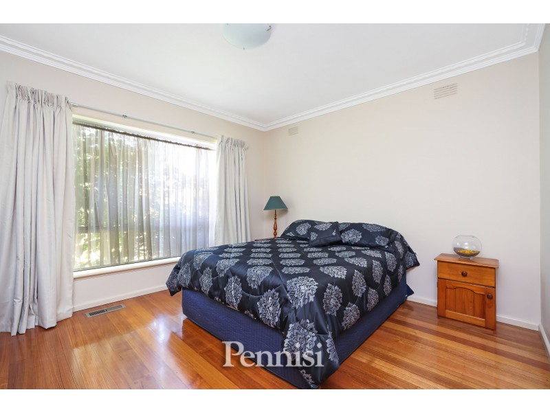 3 Byron Avenue, Keilor East VIC 3033