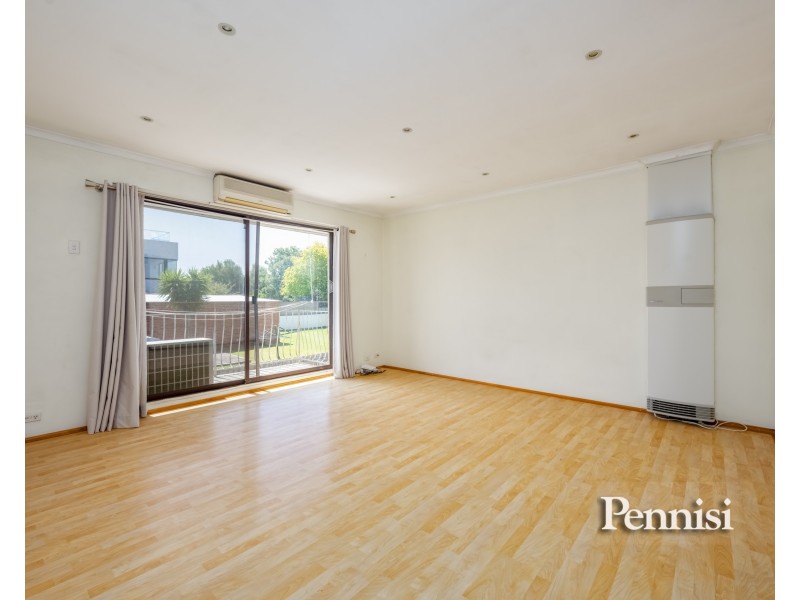 5/4 Balmoral Street, Essendon VIC 3040