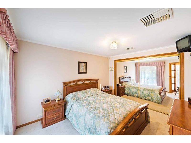 2/11 Jessie Street, Oak Park VIC 3046