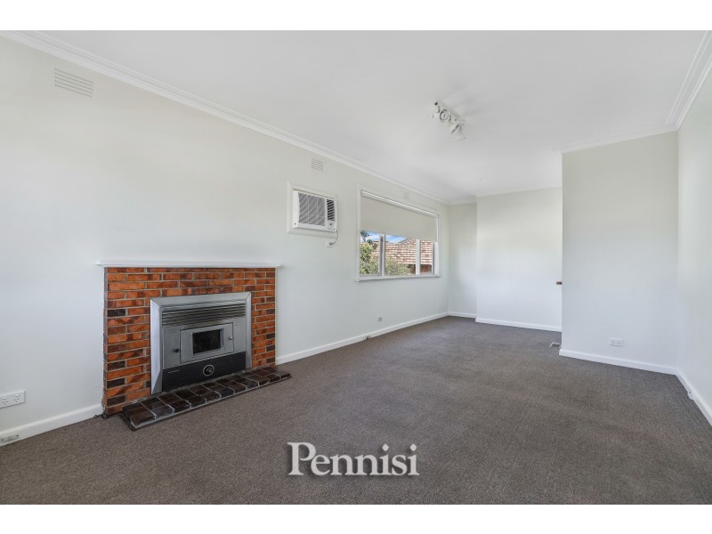 1 McKenna Street, Avondale Heights VIC 3034