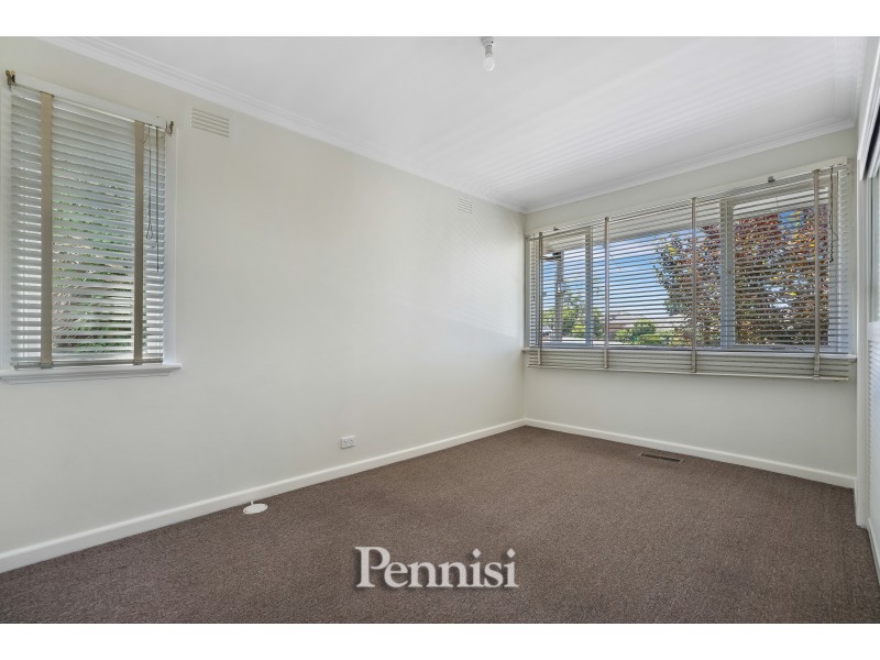 1 McKenna Street, Avondale Heights VIC 3034