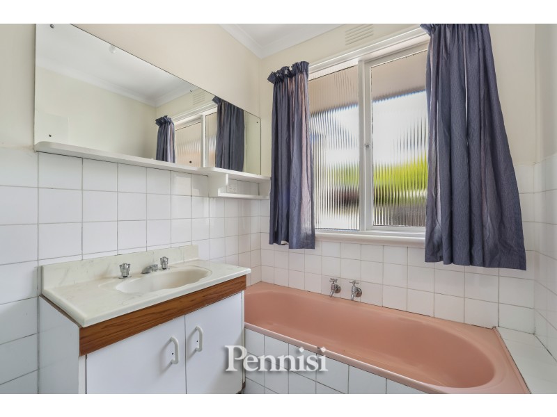 1 McKenna Street, Avondale Heights VIC 3034