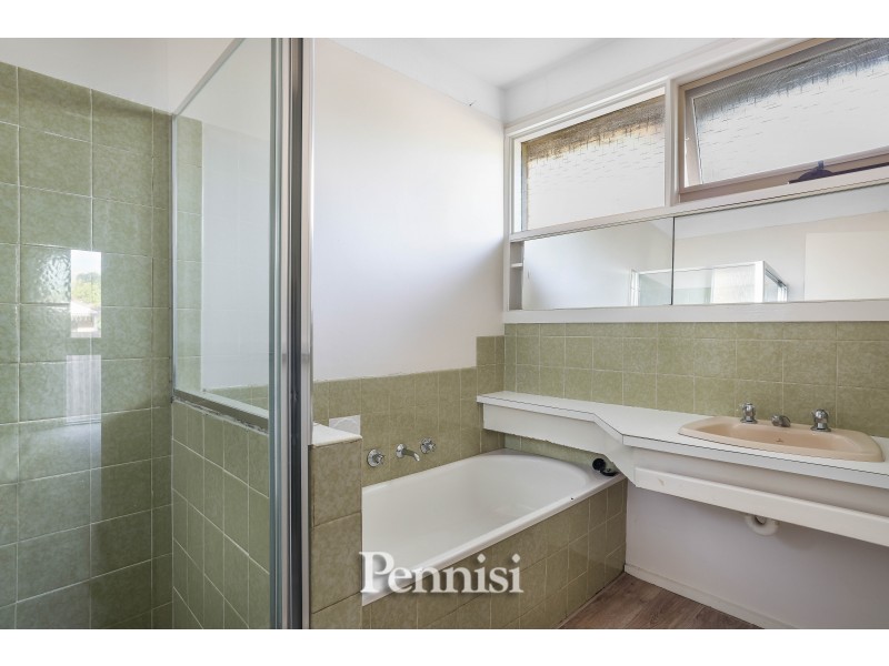3/112 Hoffmans Road, Essendon VIC 3040