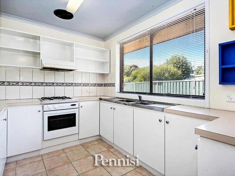 8 Wimmera Crescent, Keilor Downs VIC 3038