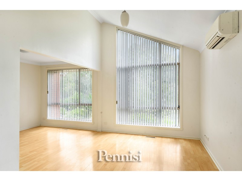 2/1 Sylvester Street, Oak Park VIC 3046