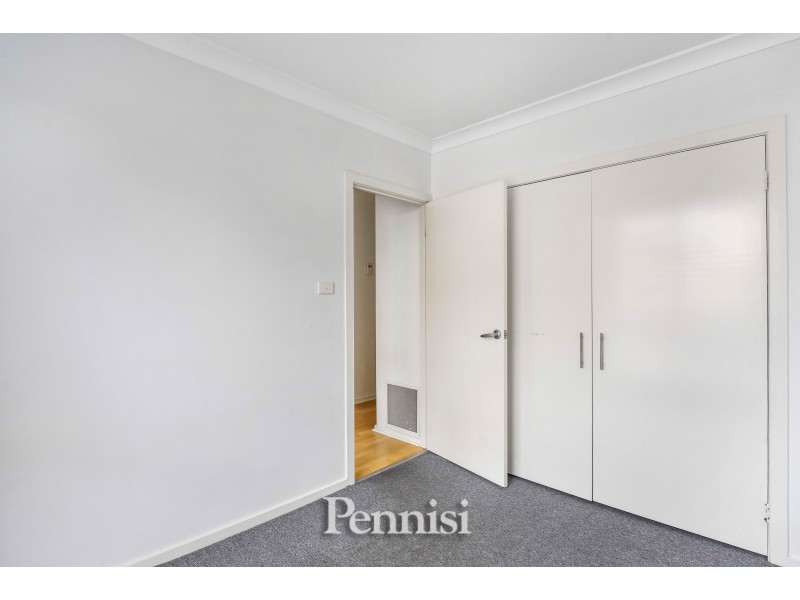 2/1 Sylvester Street, Oak Park VIC 3046