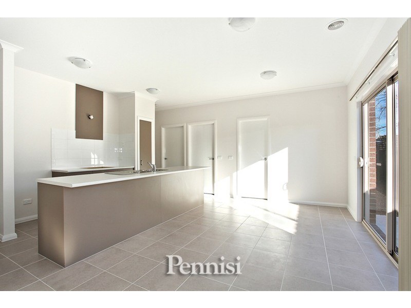 2/9 Anastasia Court, Hillside VIC 3037