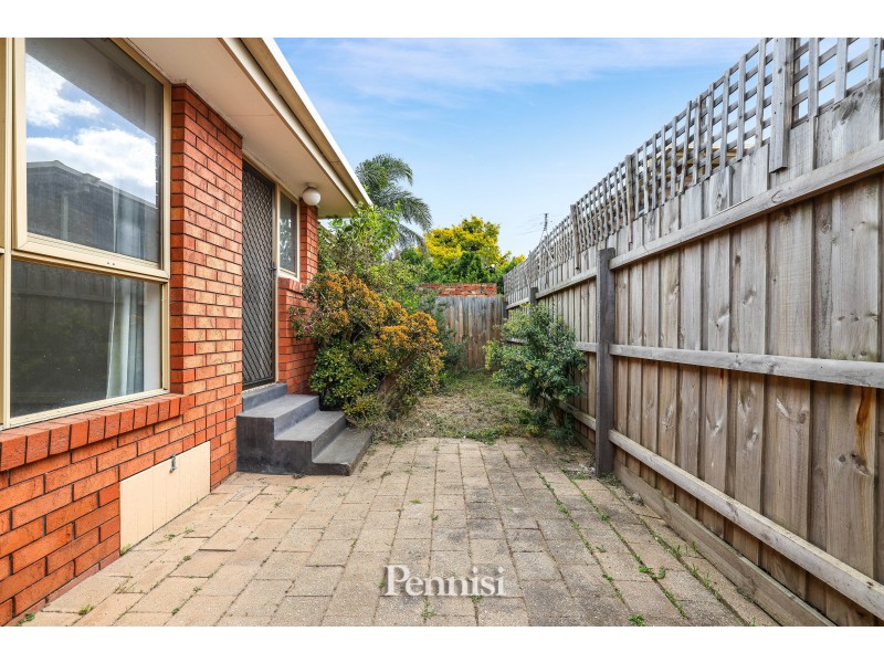 4/33 Grice Crescent, Essendon VIC 3040
