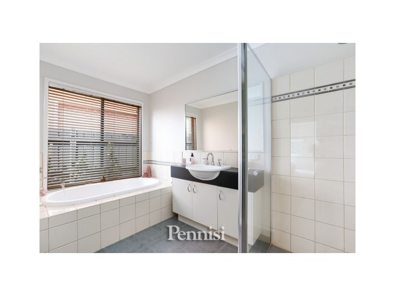 22 Bluebell Crescent, Gowanbrae VIC 3043