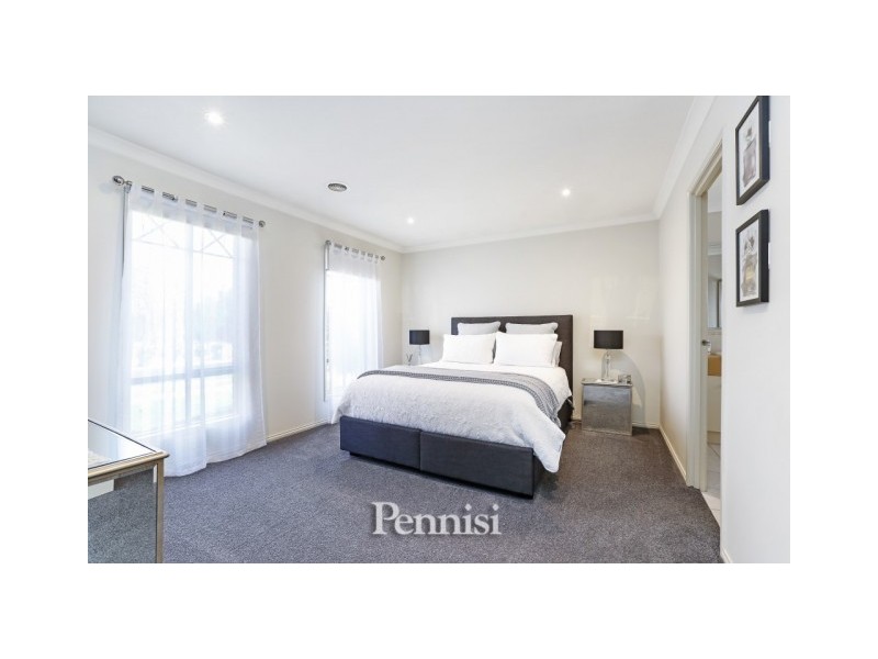 22 Bluebell Crescent, Gowanbrae VIC 3043