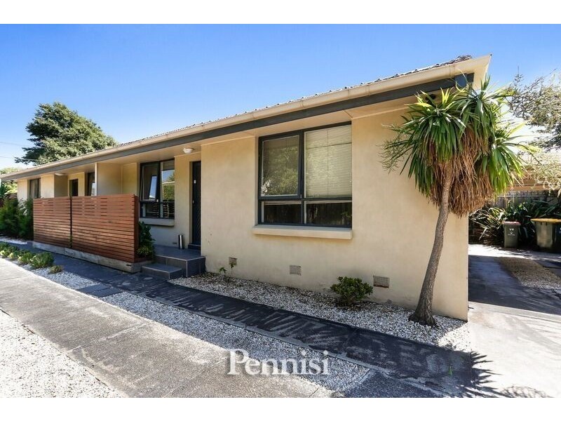 2/8 Keam Street, Essendon VIC 3040