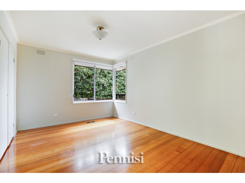 8 Chancellor Street, Airport West VIC 3042