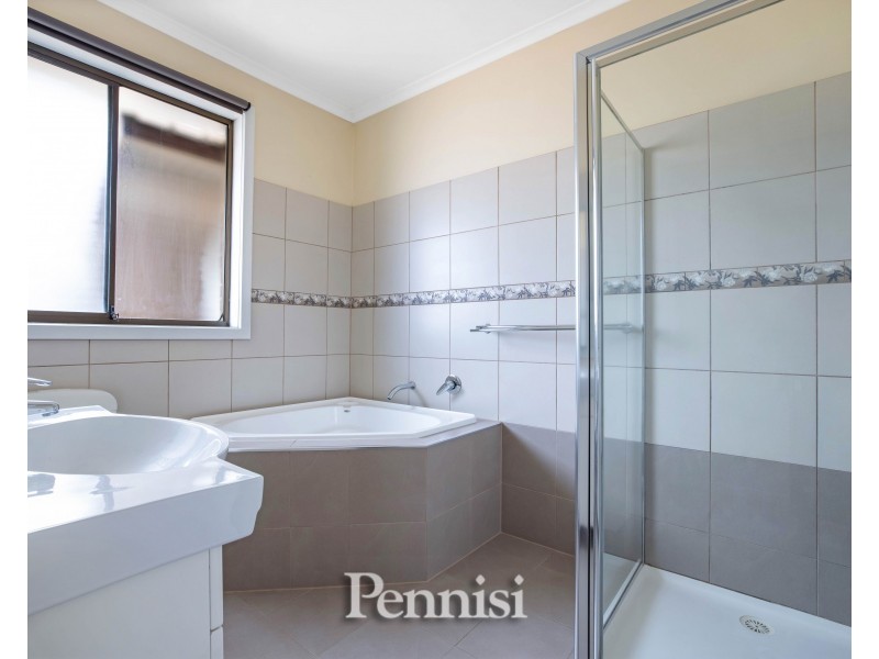 69 Barbara Crescent, Avondale Heights VIC 3034