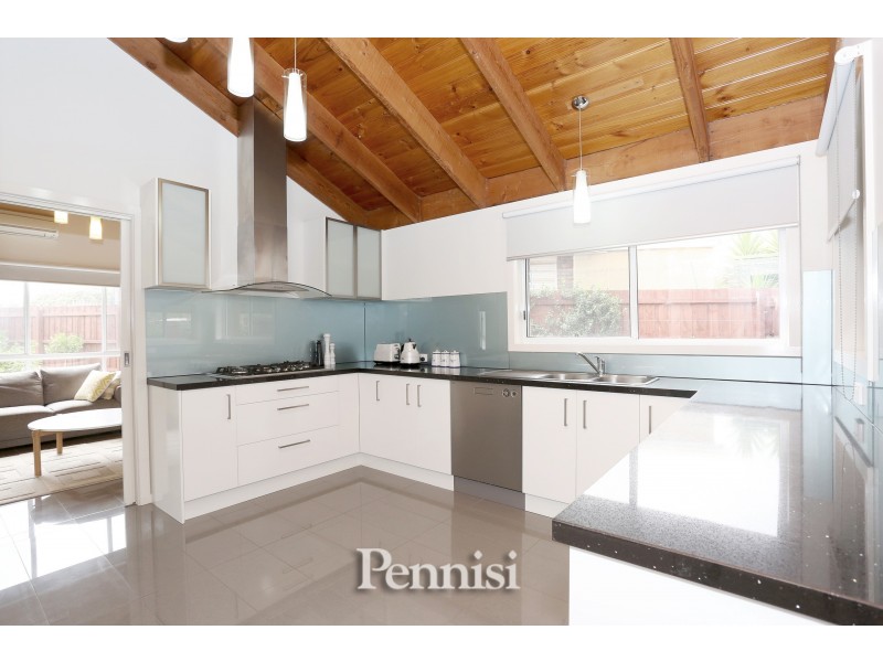 2 Owen Close, Keilor Downs VIC 3038