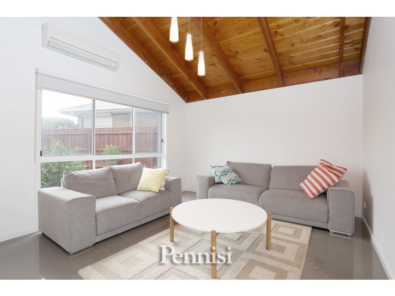 2 Owen Close, Keilor Downs VIC 3038