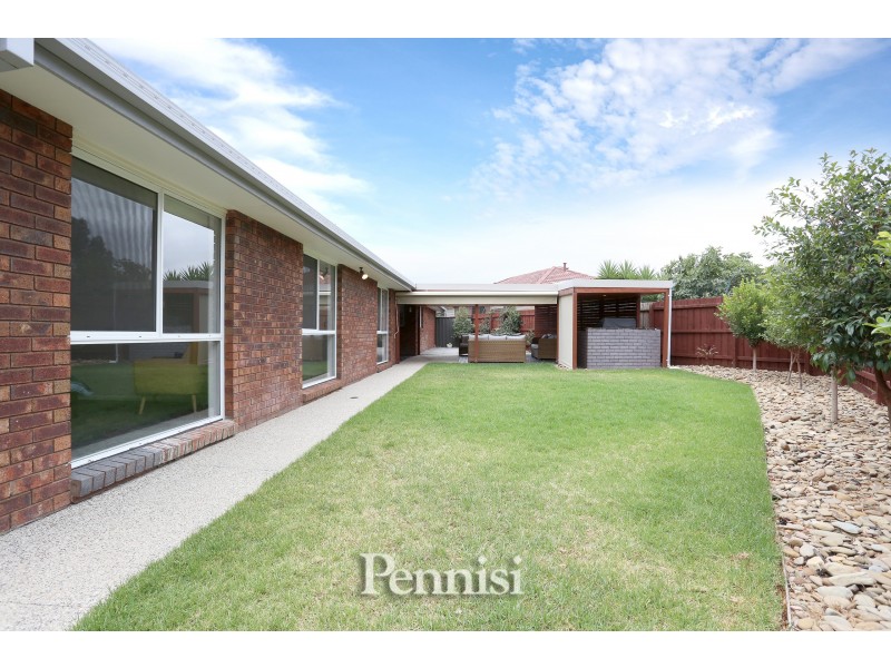 2 Owen Close, Keilor Downs VIC 3038