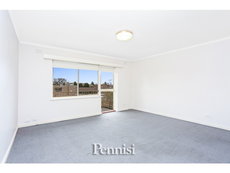 28/44 Fletcher Street, Essendon VIC 3040