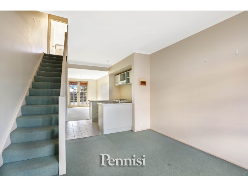 13/2 Ballarat Road, Footscray VIC 3011