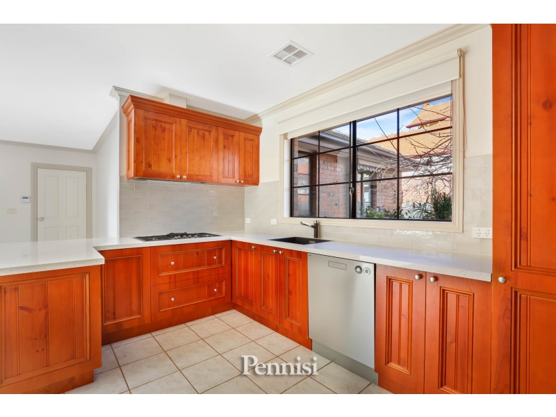 1/61 Deakin Street, Essendon VIC 3040