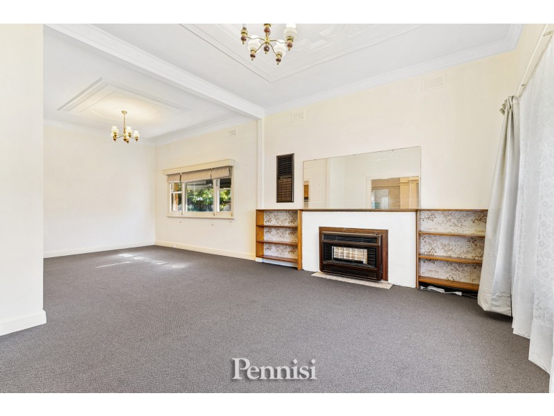 27 Orange Grove, Essendon North VIC 3041