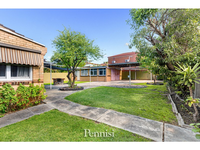 27 Orange Grove, Essendon North VIC 3041
