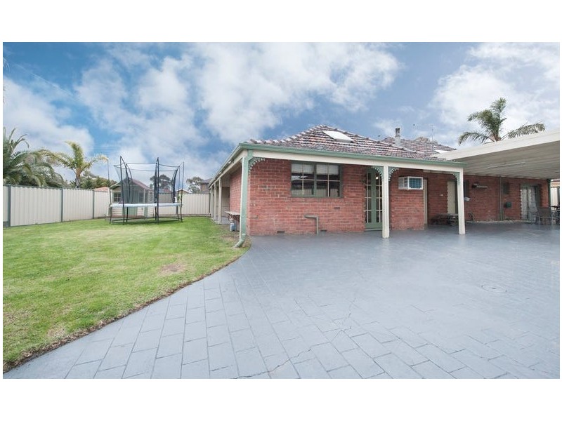 10 Rudstone Bend, Greenvale VIC 3059