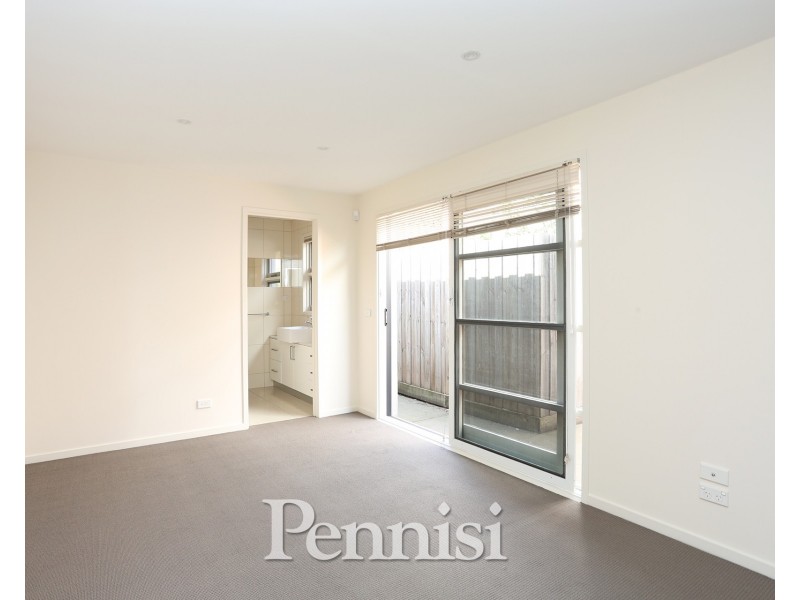 4/4 Herbert Street, Pascoe Vale VIC 3044