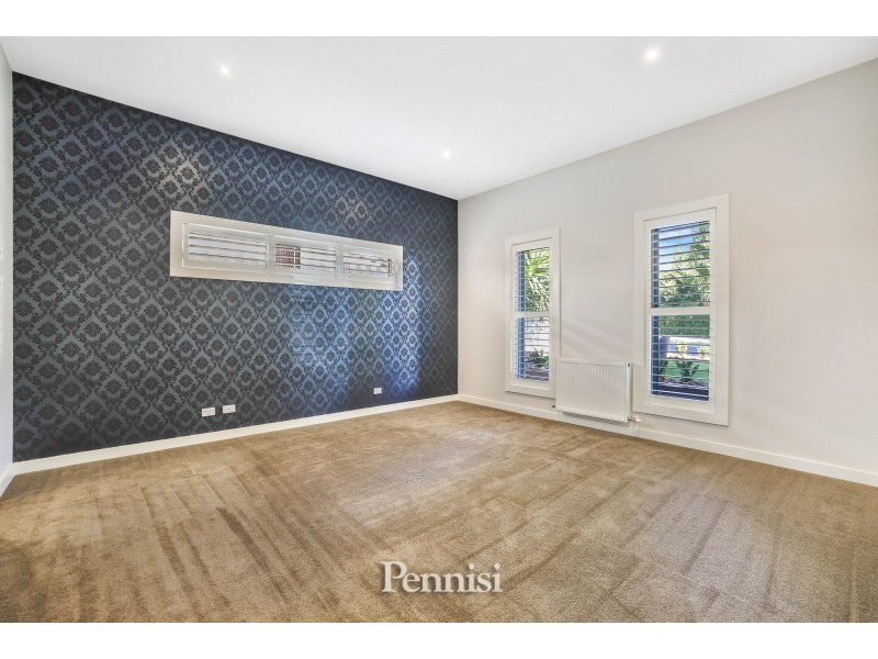 40 Threadneedle Street (Cambridge Gardens), Attwood VIC 3049