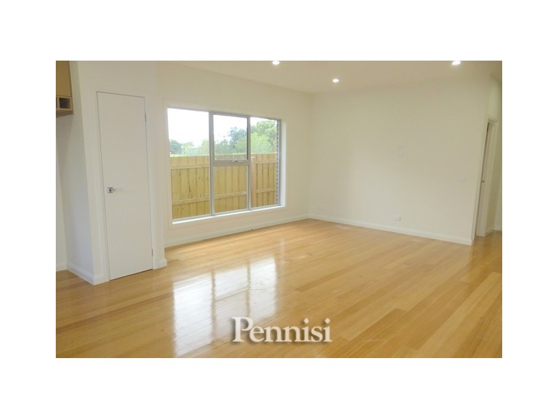 2/23 Gordon Court, Glenroy VIC 3046