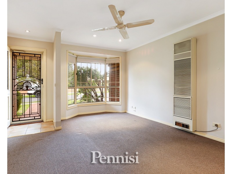 1/12 Coniston Avenue, Airport West VIC 3042