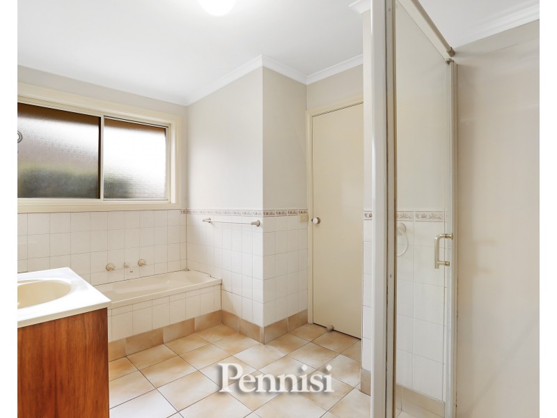 1/12 Coniston Avenue, Airport West VIC 3042