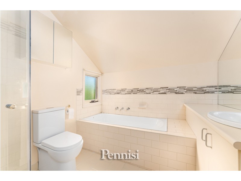 1/15 Balmoral Street, Essendon VIC 3040