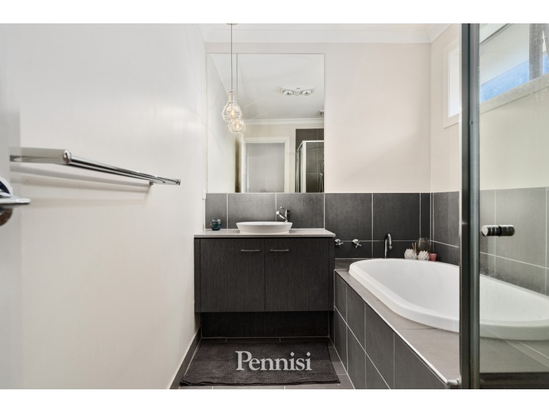 15 Enclave Avenue, Ascot Vale VIC 3032