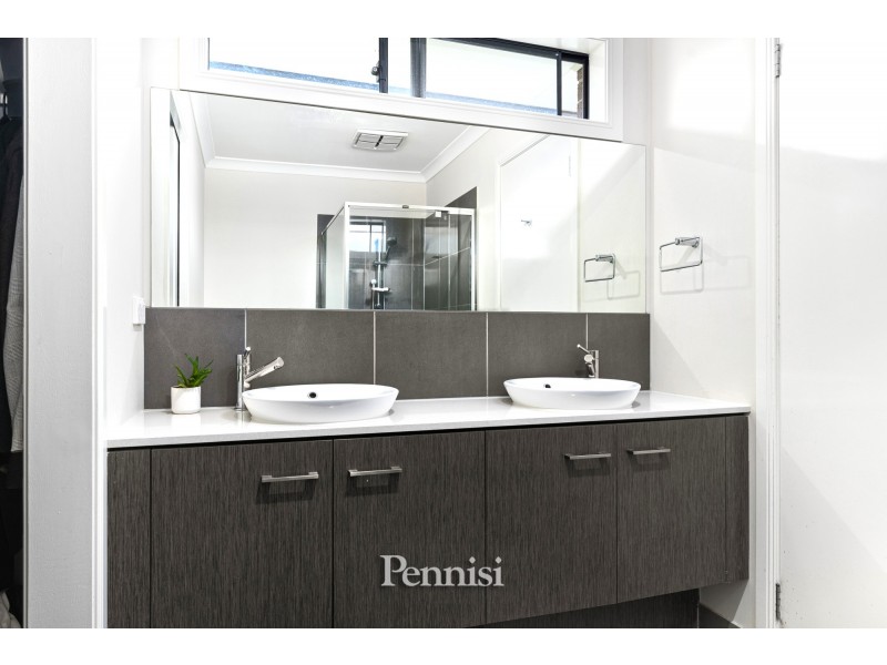 15 Enclave Avenue, Ascot Vale VIC 3032