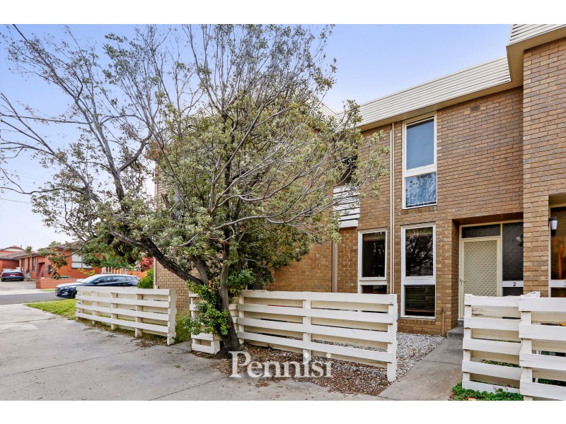 2/10 Tweedside Street, Essendon VIC 3040