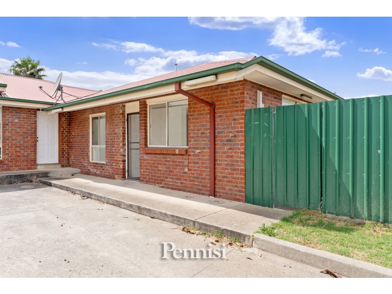 2/2 Leatherwood Grove, Meadow Heights VIC 3048