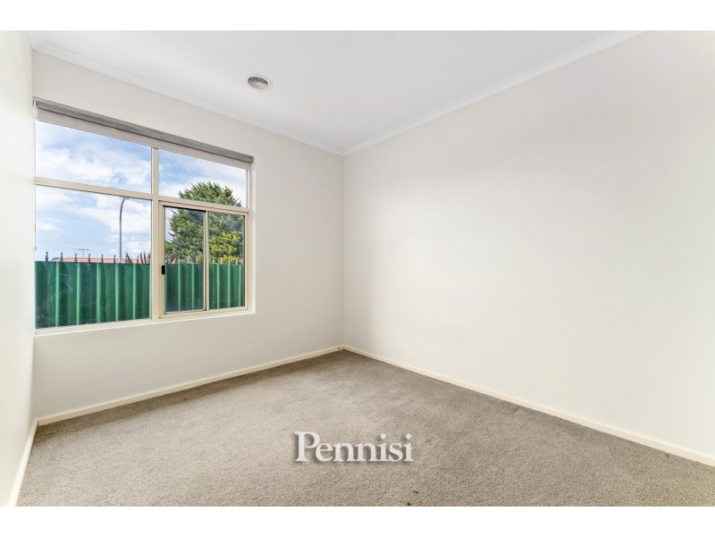 2/2 Leatherwood Grove, Meadow Heights VIC 3048