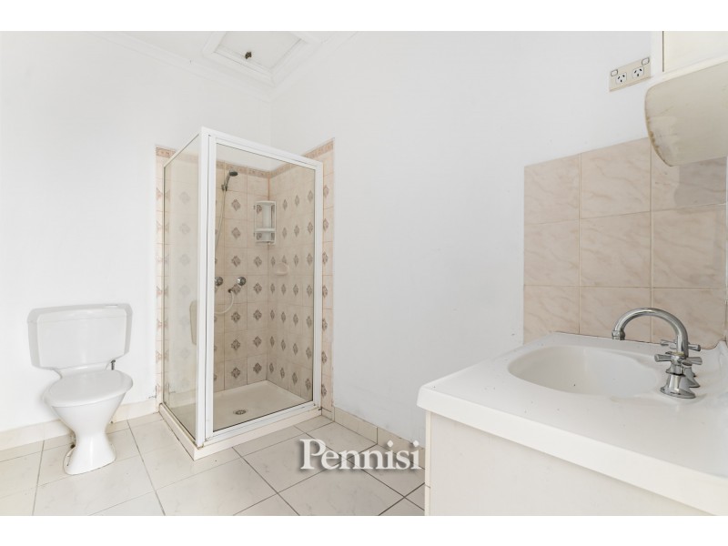 2/2 Leatherwood Grove, Meadow Heights VIC 3048