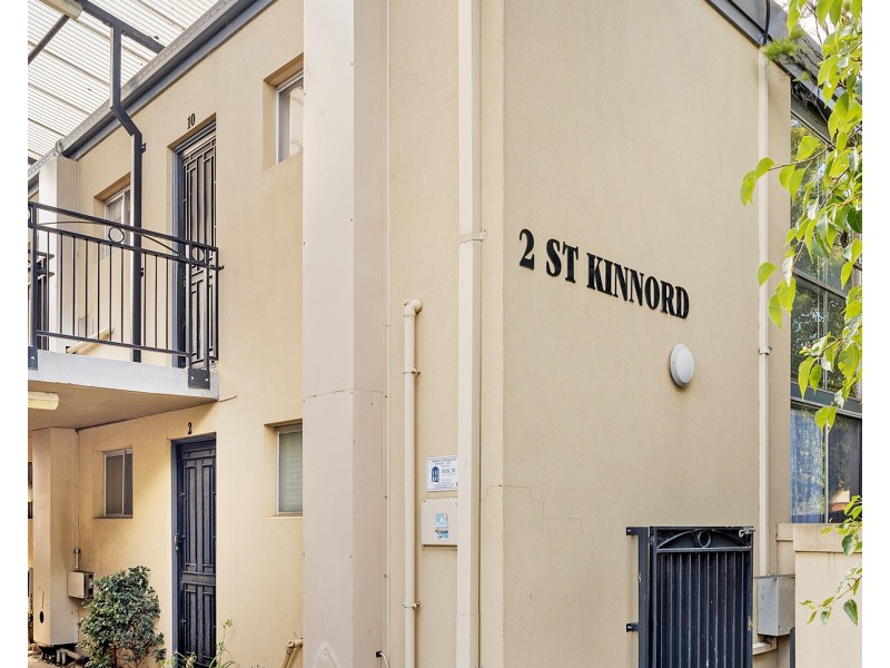 10/2 St Kinnord Street, Essendon VIC 3040