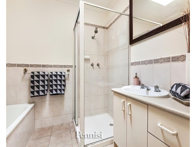 1/11 Willow Street, Essendon VIC 3040